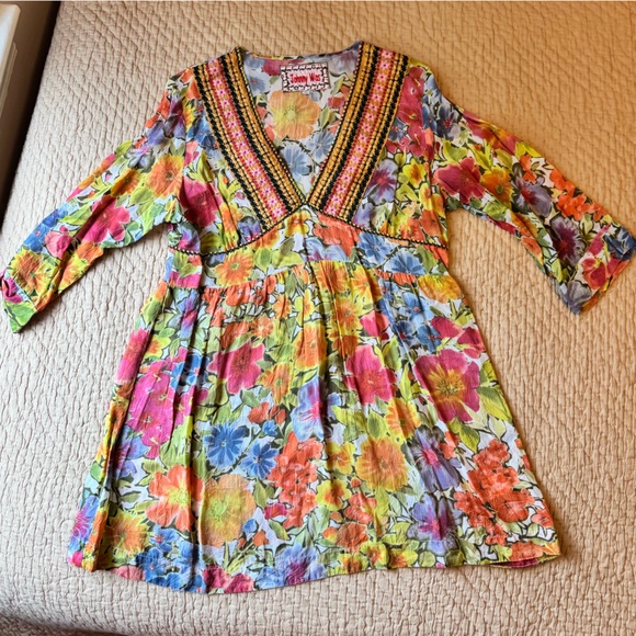 Johnny Was Multicolor Floral Embroidered  Neckline Tunic w 3/4 Sleeves, M, EUC! - Picture 1 of 7